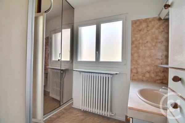 Maison à vendre  6 pièces - 167 m 2   MONTREUIL  - 93