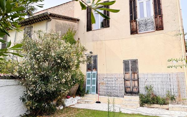 Maison à vendre    5 pièces • 202 m2 Cannes