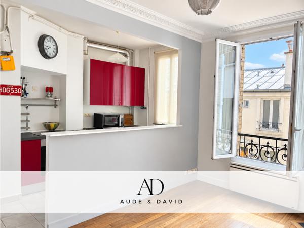 Appartement
         2 pièces
        - 39 m² 340 000 € *