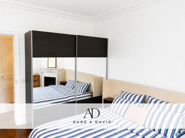 Appartement
         2 pièces
        - 39 m² 340 000 € *