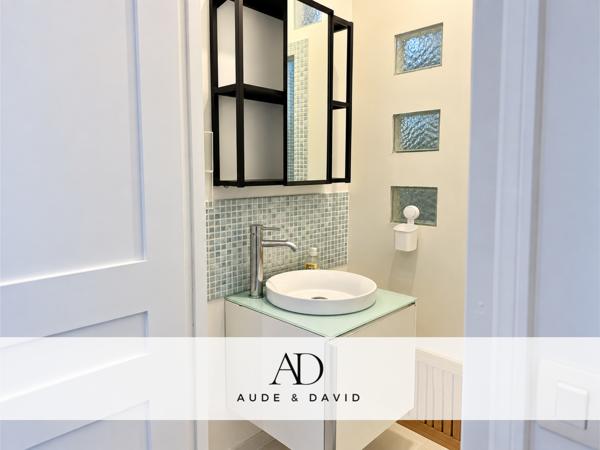 Appartement
         2 pièces
        - 39 m² 340 000 € *