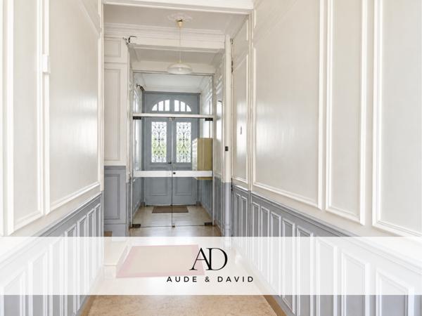 Appartement
         2 pièces
        - 39 m² 340 000 € *