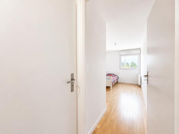 Appartement
         3 pièces
        - 62 m² 219 000 € *
