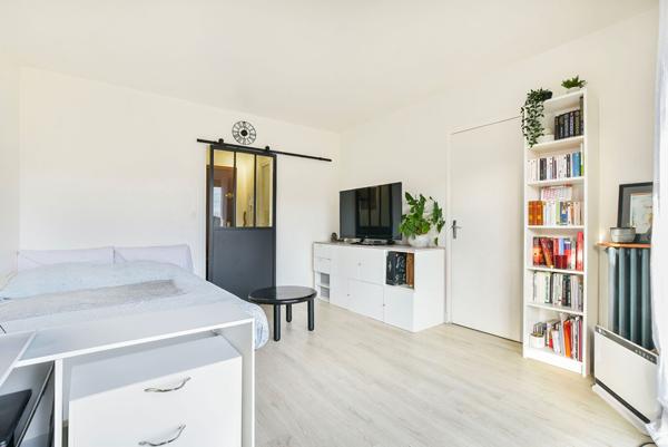 Appartement Saint Maur Des Fosses 1 pièce 24.6 m2