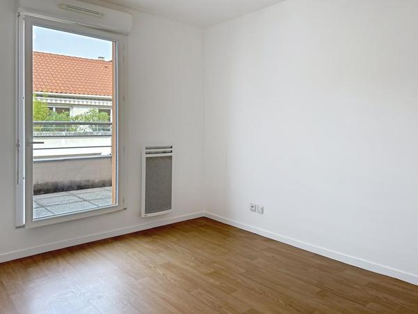 T2 – GARAGE – 28 m² – 69100 – VILLEURBANNE