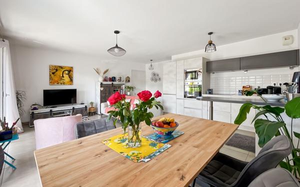 Appartement à vendre    3 pièces • 62,56 m2 Fréjus