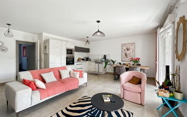 Appartement à vendre    3 pièces • 62,56 m2 Fréjus