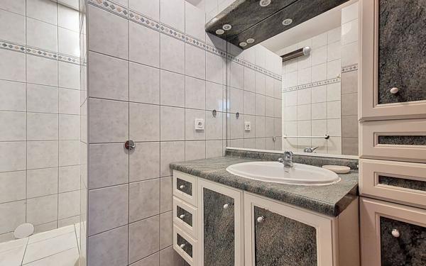 Appartement à vendre    4 pièces • 82,70 m2 Le Cannet