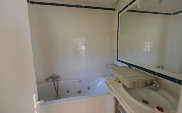 Maison à vendre    7 pièces • 284 m2 Saint-Cézaire-sur-Siagne