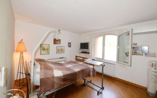 Maison à vendre    7 pièces • 284 m2 Saint-Cézaire-sur-Siagne