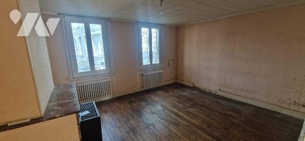 Appartement à rénover au RDC d'une petite copro du centre ville