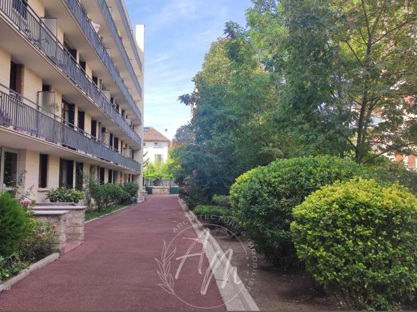 Appartement
         2 pièces
        - 56 m² Exclusivité 440 000 € *