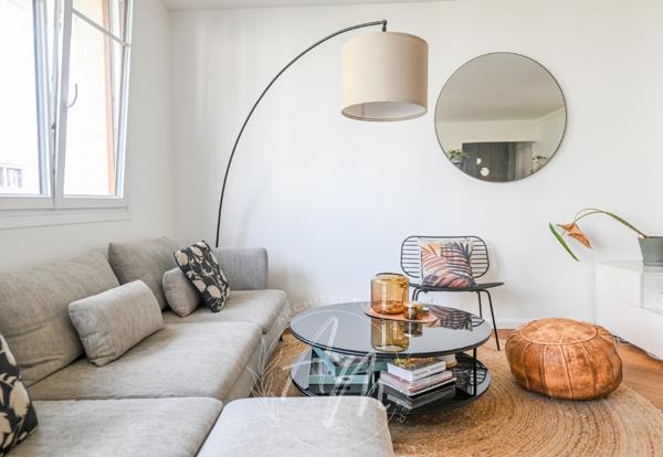 Appartement
         2 pièces
        - 56 m² Exclusivité 440 000 € *