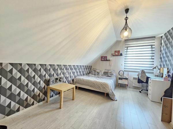 À vendre – Maison contemporaine à Pleuven, 115 m² sur 495 m² de terrain - 4 chambres – vie de plain-pied – proche mer