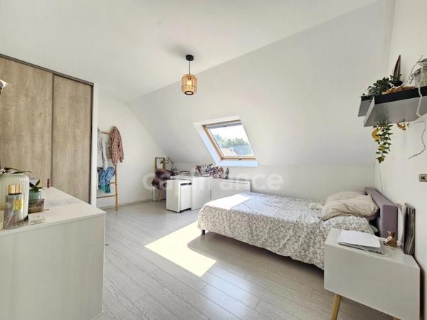 À vendre – Maison contemporaine à Pleuven, 115 m² sur 495 m² de terrain - 4 chambres – vie de plain-pied – proche mer