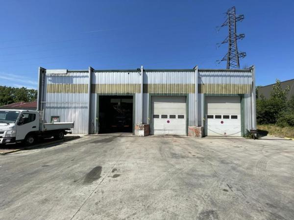 BATIMENTS INDUSTRIELS 735M2 SUR 1443M2 DE TERRAIN