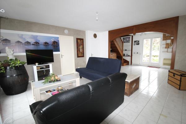 Coulanges-lès-Nevers (58660) À Coulanges-lès-Nevers, découvrez ce pavillon familial de 132 m²