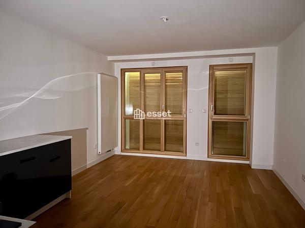 Location Studio 29.8 m² - Paris 75013