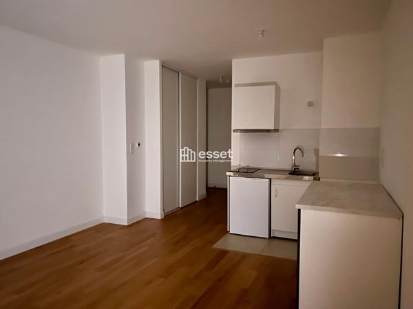 Location Studio 29.8 m² - Paris 75013