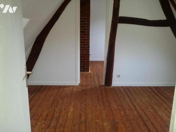 ORBEC CENTRE VILLE IMMEUBLE DE RAPPORT DEUX APPARTEMENTS LOUES 