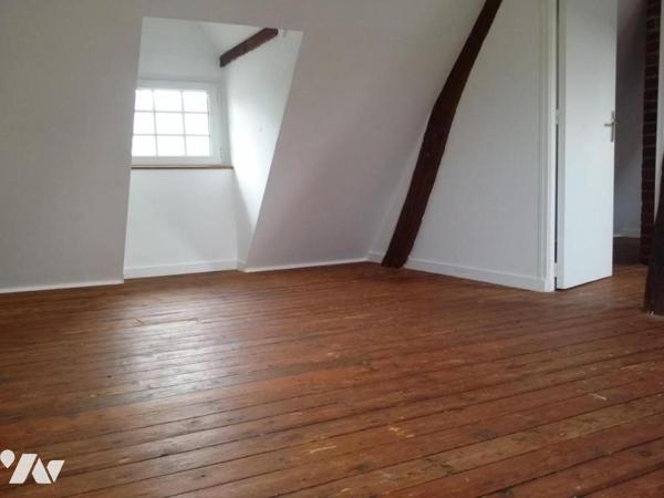 ORBEC CENTRE VILLE IMMEUBLE DE RAPPORT DEUX APPARTEMENTS LOUES 