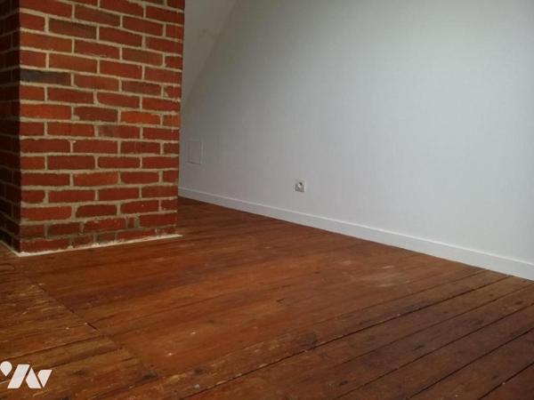 ORBEC CENTRE VILLE IMMEUBLE DE RAPPORT DEUX APPARTEMENTS LOUES 