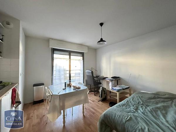 Appartement à louer 1 pièce 24.79m² Laval (53000)