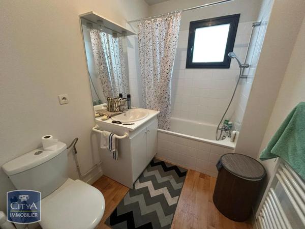 Appartement à louer 1 pièce 24.79m² Laval (53000)