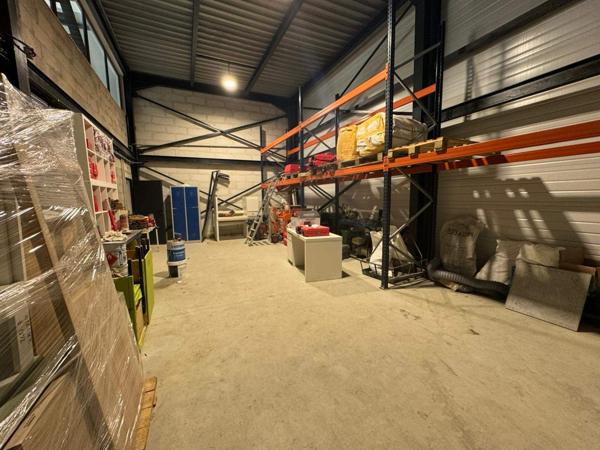 ENTREPOTS AVEC BUREAUX