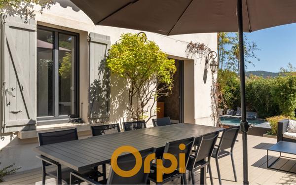 Maison à vendre    5 pièces • 110 m2 Carqueiranne