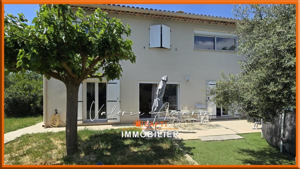 Flassans-sur-Issole : Villa de 107 m² sur un terrain de 485 m², 4 chambres, garage de 56 m², piscine...