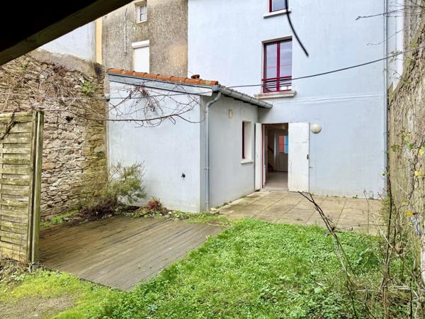 MAISON REZE TRENTEMOULT