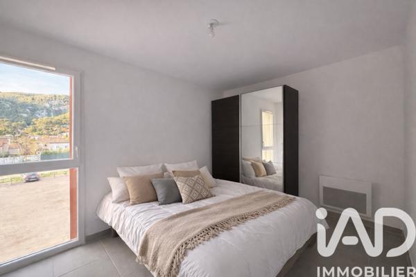 Appartement à vendre 2 pièces 40 m² Cuges-les-Pins