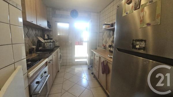 Appartement T3 à vendre  3 pièces - 56,40 m 2   MARSEILLE  - 13015