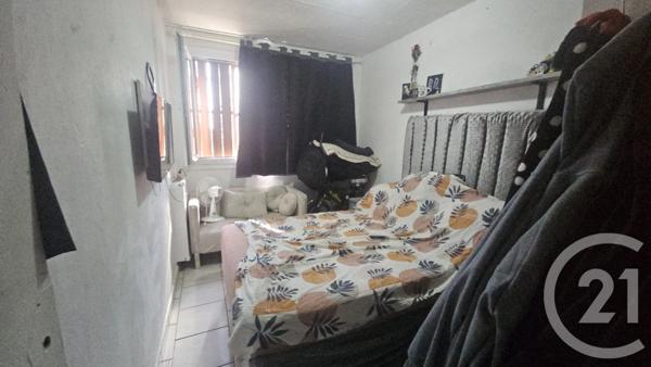 Appartement T3 à vendre  3 pièces - 56,40 m 2   MARSEILLE  - 13015