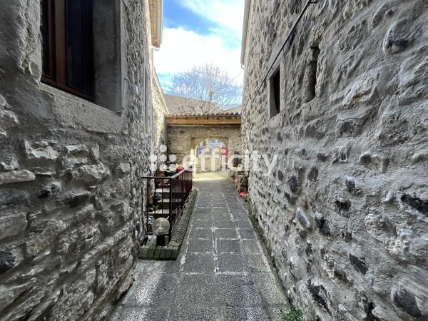 Maison 9 pièces - 118 m²