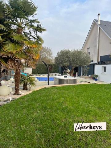 Maison 6 Pièces · 180 m² · Montreuil-Juigné 49460