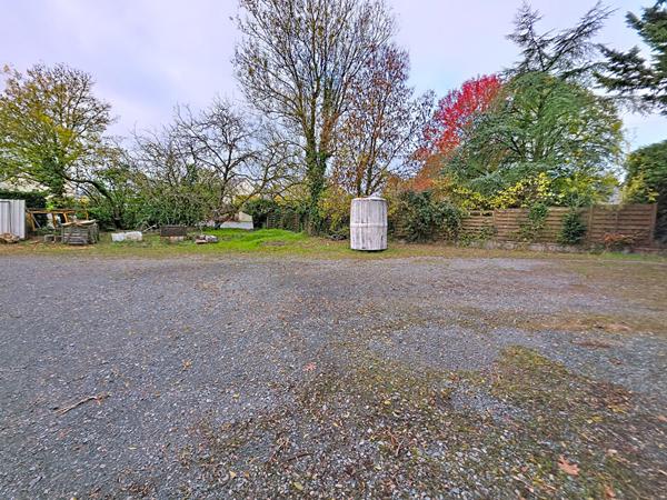 Terrain constructible A VENDRE à SAINT GEREON, environement agréable