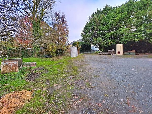 Terrain constructible A VENDRE à SAINT GEREON, environement agréable