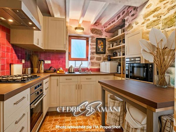 EN EXCLUSIVITE - MAISON DE VILLAGE EN R+2 52 m2 - 2 CHAMBRES - 1 BUREAU