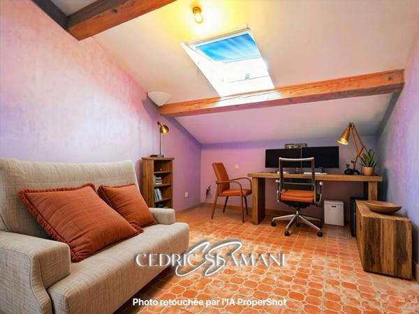 EN EXCLUSIVITE - MAISON DE VILLAGE EN R+2 52 m2 - 2 CHAMBRES - 1 BUREAU