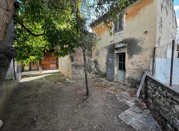 Maisonnette T3 jardin et pk privatif