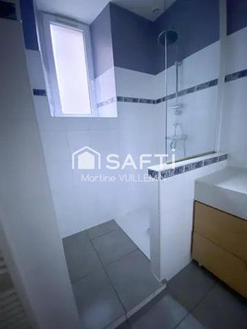 Emplacement - secteur résidentiel - EXCELLENT ETAT