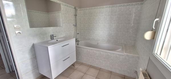 Maison récente 5 pièces , 4ch  à vendre à Bourg-en-Bresse quartier Convert  - Réf. FD3612