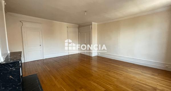 Location Appartement 4 pièces 135.9 m² - Roanne 42300