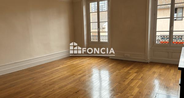Location Appartement 4 pièces 135.9 m² - Roanne 42300