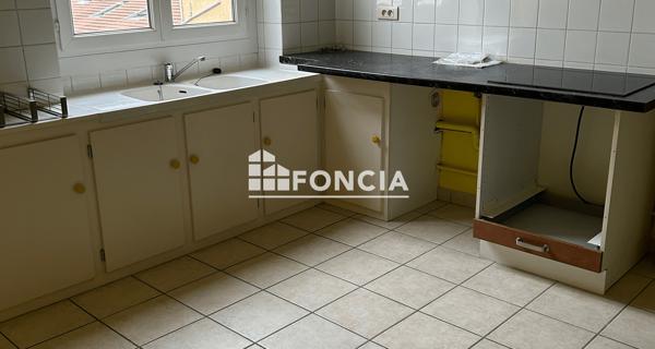 Location Appartement 4 pièces 135.9 m² - Roanne 42300