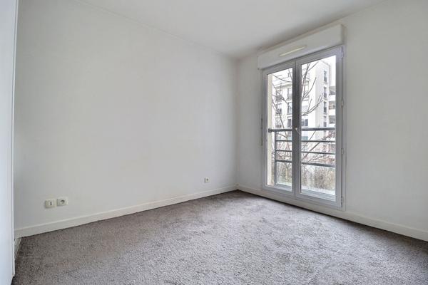 À VENDRE Appartement 3 pièces de 66 m² avec balcon, parking et cave