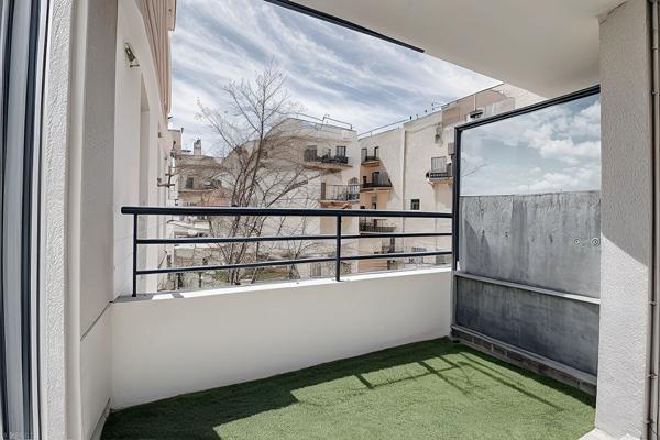 À VENDRE Appartement 3 pièces de 66 m² avec balcon, parking et cave