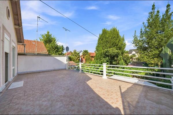 ALFORTVILLE (94) - MAISON 130 m² - 5 PIECES - JARDIN - DEPENDANCE COMMERCIALE
